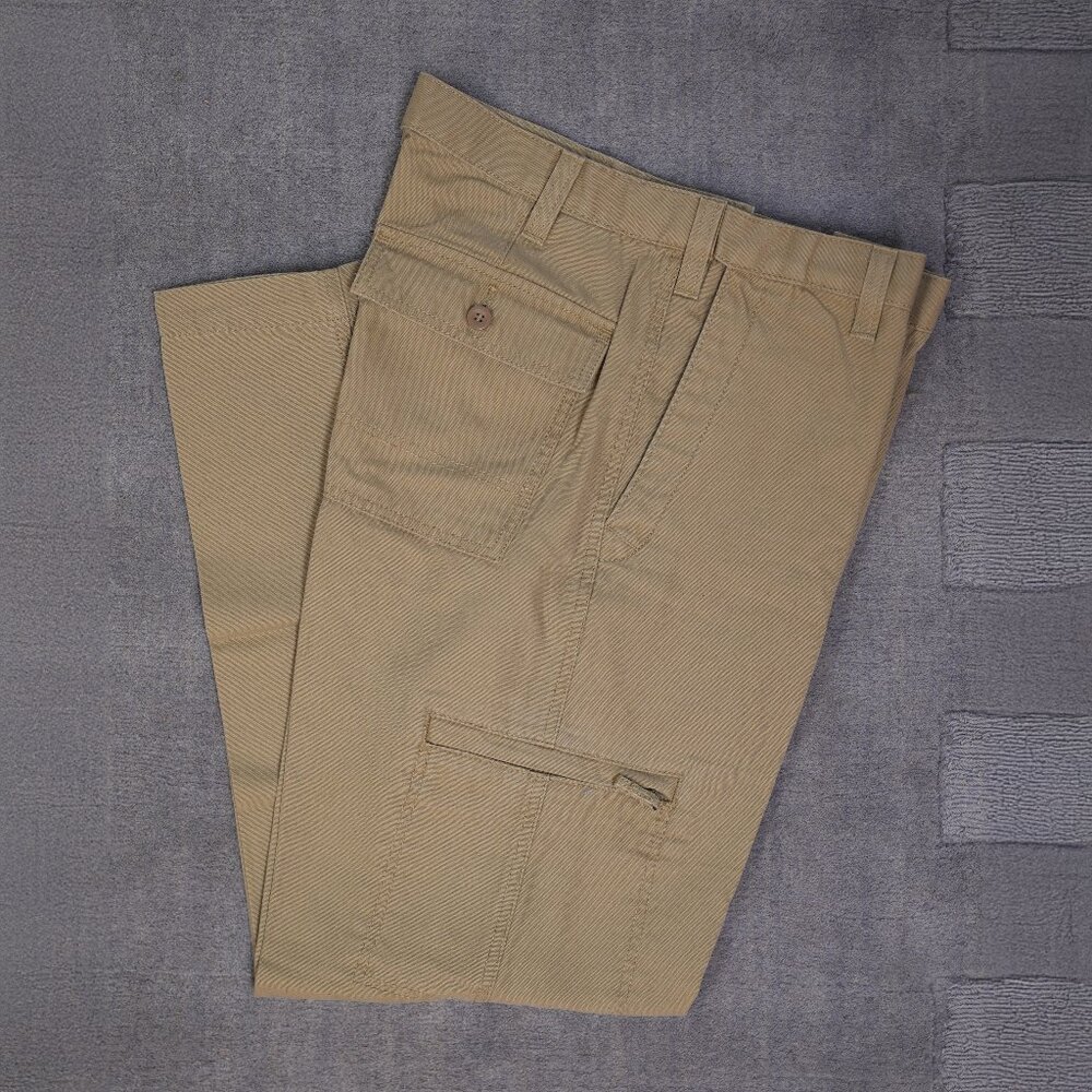 Dockers Men's Comfort Cargo D3 Classic-Fit Flat-Front Pant, Desert Sand, 33Wx30L